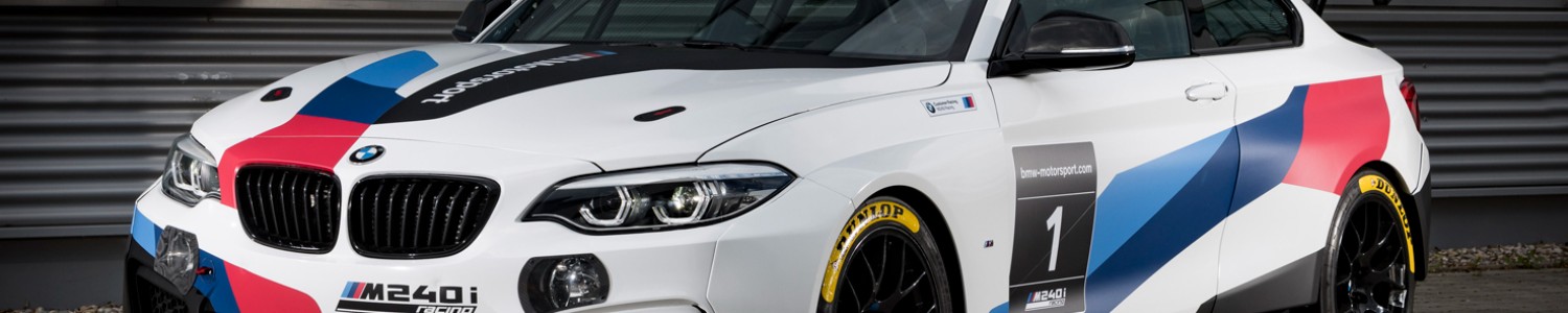 BMW M240i Racing